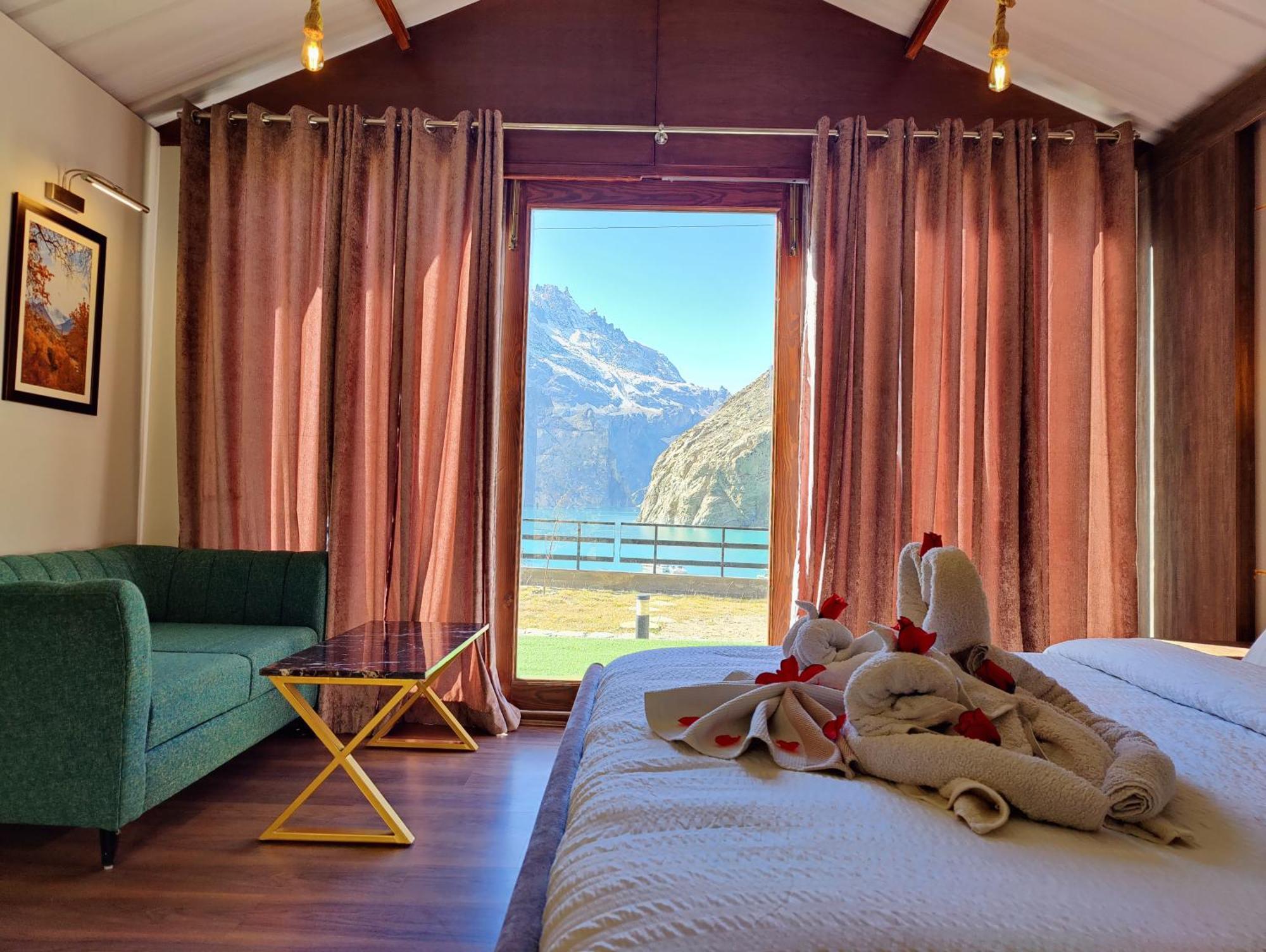Horizon Resort Attabad Lake Hunza Karimabad  Екстериор снимка
